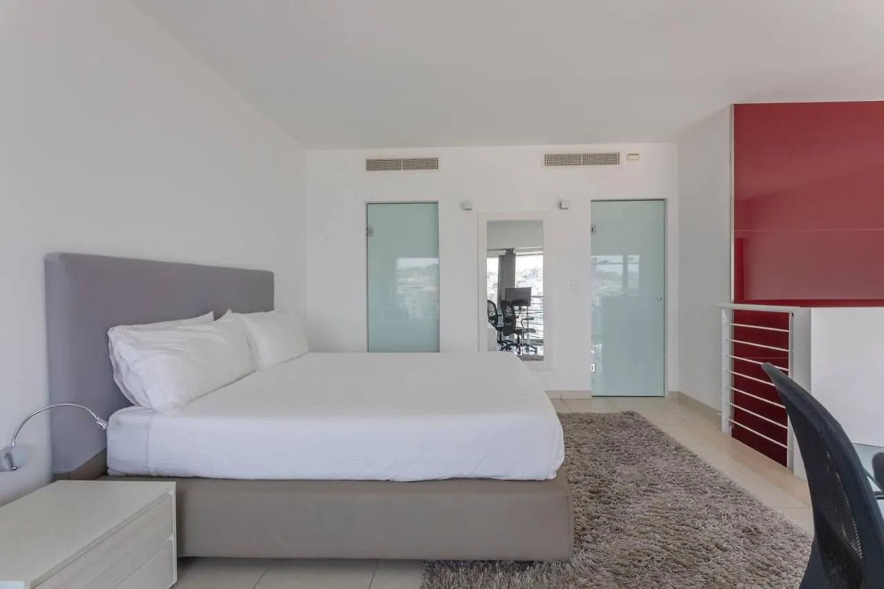 Portomaso - Modern Duplex Apartment 0*, Saint Julian's Malta